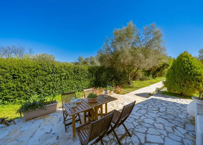 Διαμέρισμα Ampelos Land Σβορωνάτα